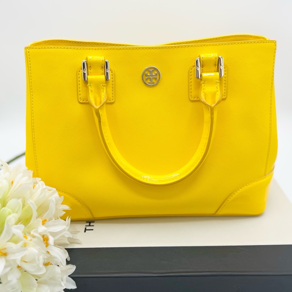 ***Sold*** Tory Burch Robinson - Picture 1 of 10